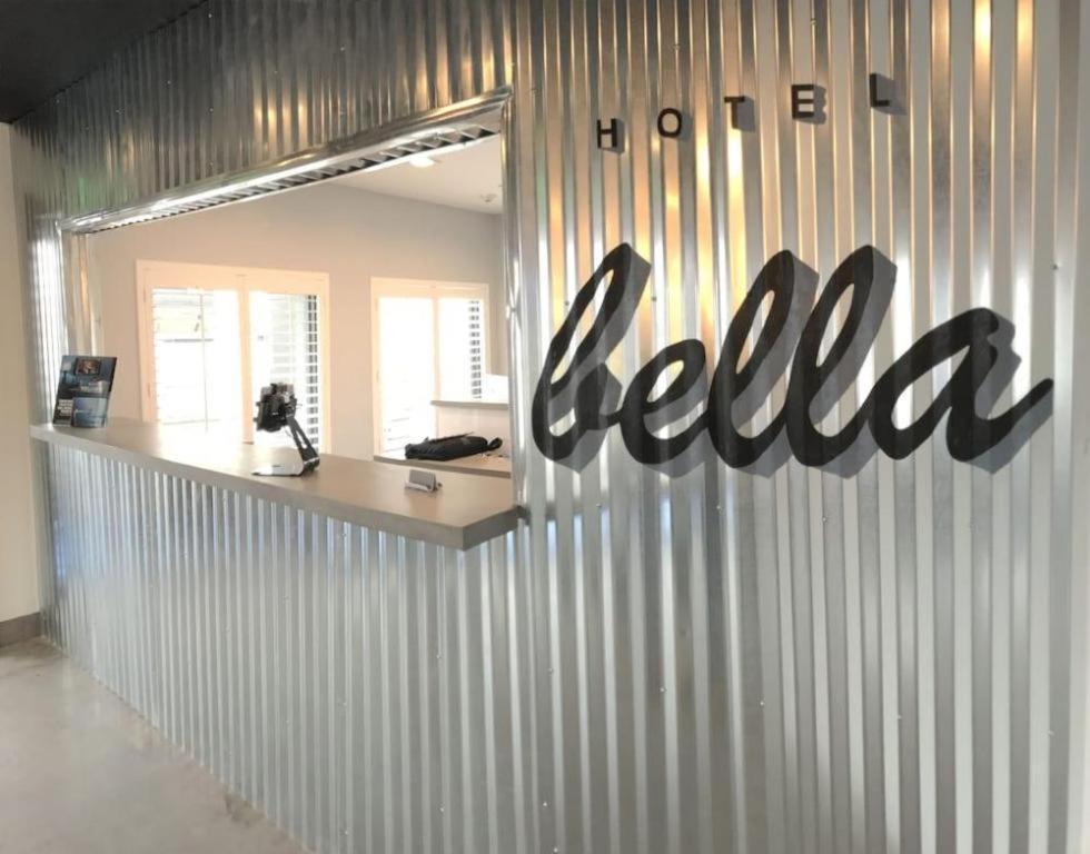 Hotel Bella Jersey Village Extérieur photo